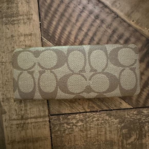 Coach Eyeglass Case Clamshell Vinyl Brown Tan Case Sunglasses - Picture 1 of 3